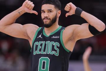 PG电子游戏-猛龙完胜热火，布克刷新纪录